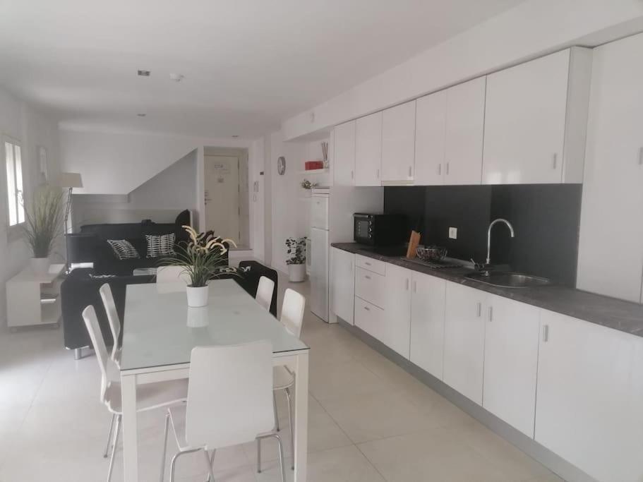 Spacious Loft / Literally At The Foot Of Alhambra Apartment Granada Luaran gambar